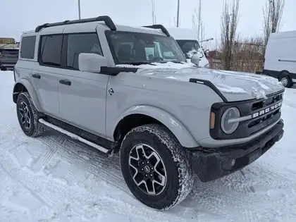 2026 Ford Bronco Outer Banks 4 Door 4x4 - Photo 3