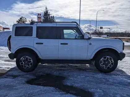 2026 Ford Bronco Outer Banks 4 Door 4x4 - Photo 4