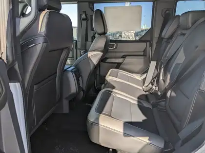 2026 Ford Bronco Outer Banks 4 Door 4x4 - Photo 8