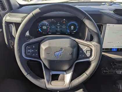 2026 Ford Bronco Outer Banks 4 Door 4x4 - Photo 15