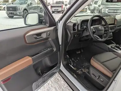 2026 Ford Bronco Sport Outer Banks 4x4 - Photo 9