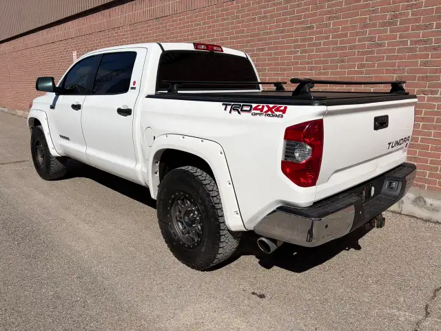2016 Toyota Tundra SR5 - Photo 4