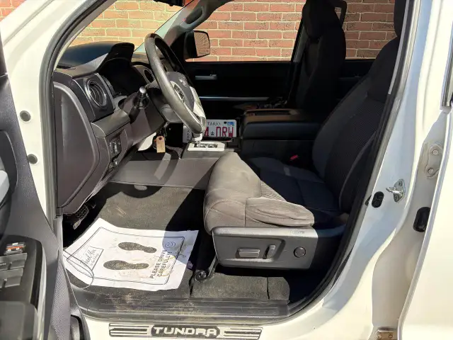 2016 Toyota Tundra SR5 - Photo 10