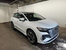 2024 Audi Q4 e-tron 50 QUATTRO - ONE OWNER CAR - NAVI !!