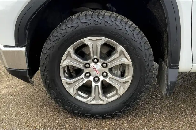 2024 GMC Sierra 1500 4WD SLE - Photo 9