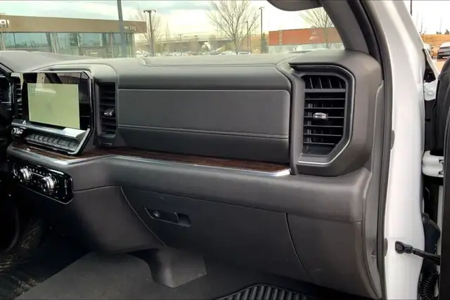 2024 GMC Sierra 1500 4WD SLE - Photo 15