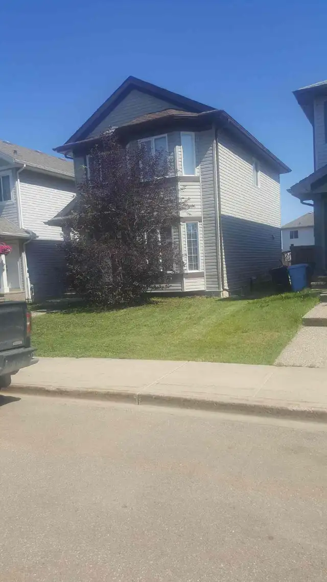 2 BED Private Entry Basement Suite | In-Unit Laundry- Timberlea