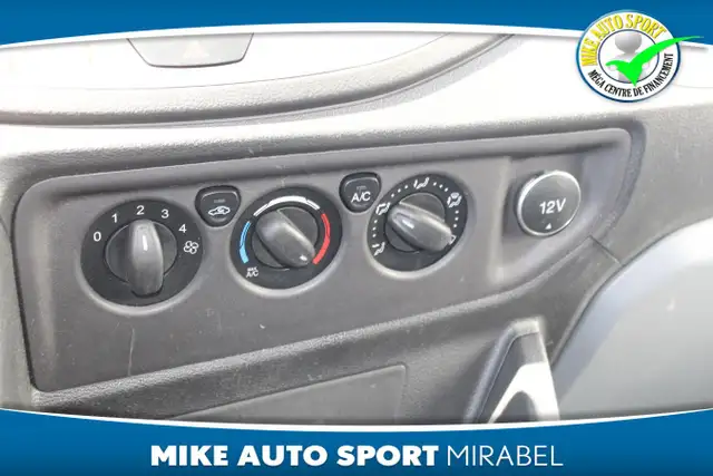 2019 Ford Transit Van T-250 toit bas 148 po PNBV de 9 000 lb por - Photo 16