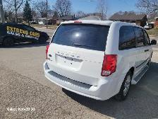 2014 DODGE GRAND CARAVAN (Stow and  go) - Photo 2