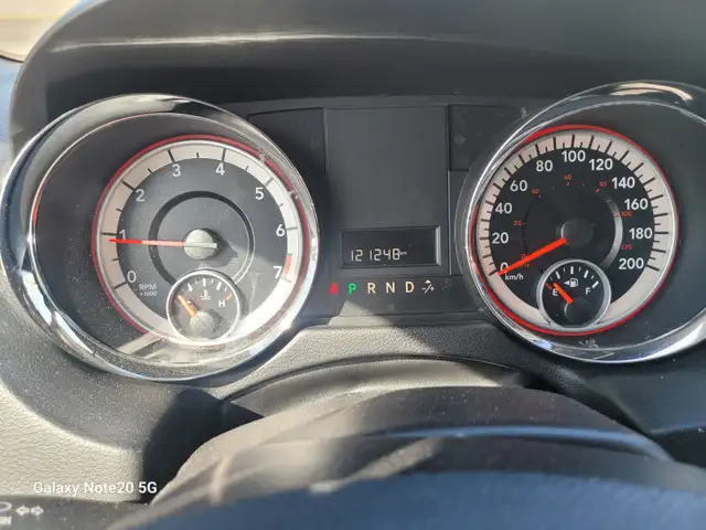 2014 DODGE GRAND CARAVAN (Stow and  go) - Photo 6