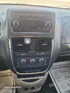 2014 DODGE GRAND CARAVAN (Stow and  go) - Photo 7