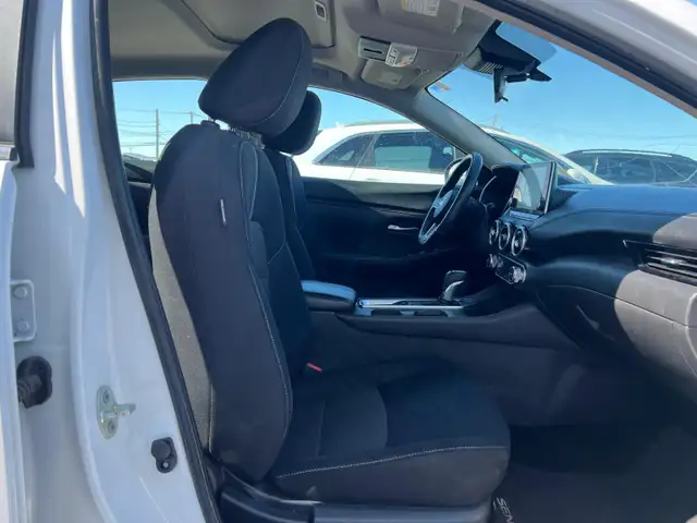 2021 Nissan Sentra SV - Photo 14