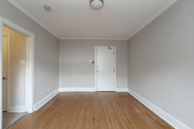 Renovated one bedroom, St Clair and Arlington - ID 4365 - Photo 4