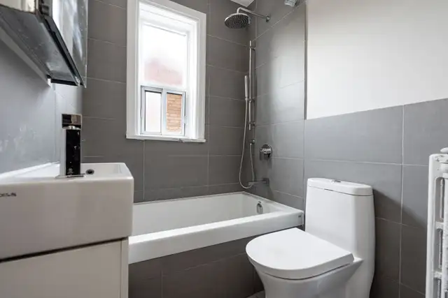 Renovated one bedroom, St Clair and Arlington - ID 4365 - Photo 8