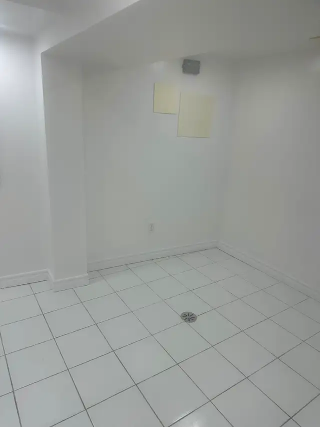 1 min Bloor-Ossington subway! Very clean. Immediately - Photo 9