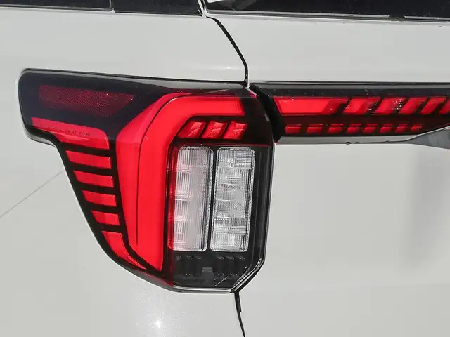 2026 Ford Explorer Platinum - Photo 12