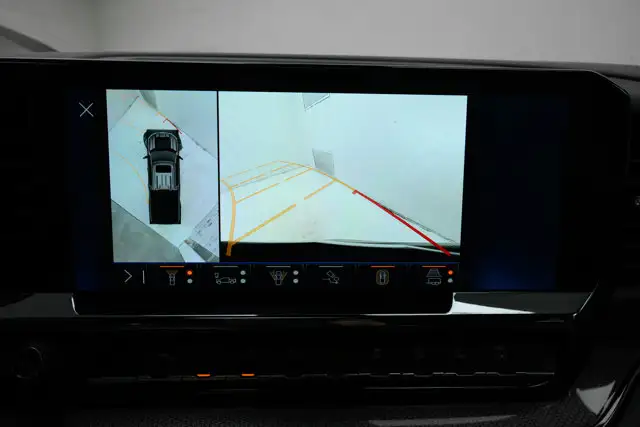 2026 Chevrolet Silverado 1500 ZR2 | Diesel | Sunroof | Head Up - Photo 19