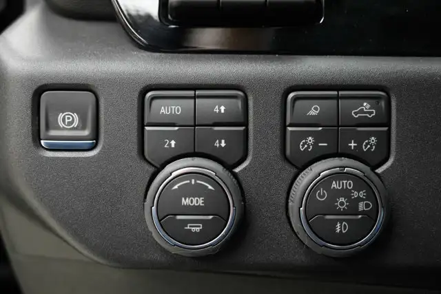 2026 Chevrolet Silverado 1500 ZR2 | Diesel | Sunroof | Head Up - Photo 27