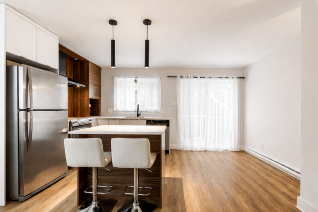 4½ Tranquille Rénové | WiFi, rangement et surveillance 24h - Photo 2