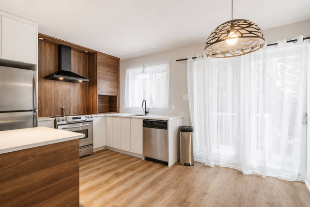 4½ Tranquille Rénové | WiFi, rangement et surveillance 24h - Photo 3