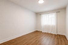 4½ tranquille rénové | WiFi, stationnement, A/C inclus - Photo 5