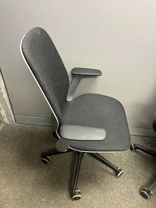 Steelcase Silq Chair! - Photo 3