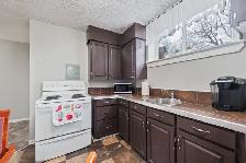 P6 AP1 - 2 BEDROOMS | FULLY FURNISHED ALL UTILITIES INCLUDE - Photo 5