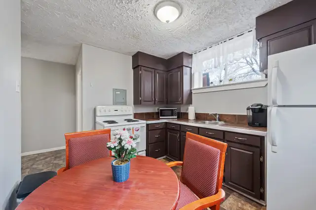 P6 AP1 - 2 BEDROOMS | FULLY FURNISHED ALL UTILITIES INCLUDE - Photo 6