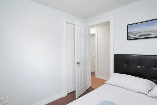 C5 BSMT - 2 BEDROOMS | FULLY FURNISHED ALL UTILITIES INCLUDED - Photo 10