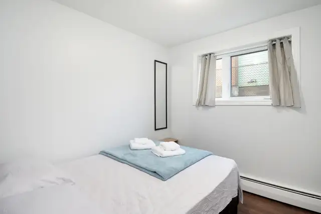 C5 BSMT - 2 BEDROOMS | FULLY FURNISHED ALL UTILITIES INCLUDED - Photo 14