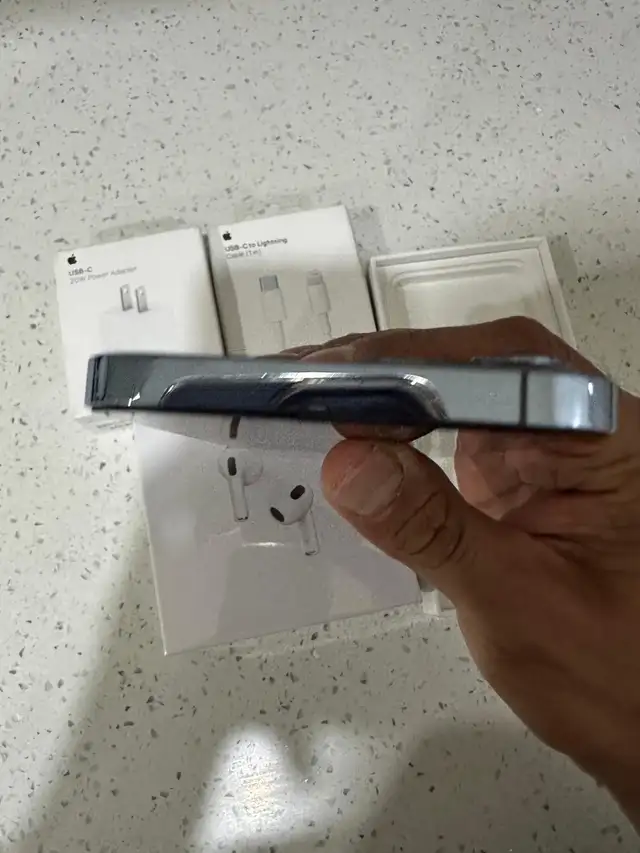 iPhone 13 Pro Max 256GB AirPods/Fast Charger/Delivery - Photo 4