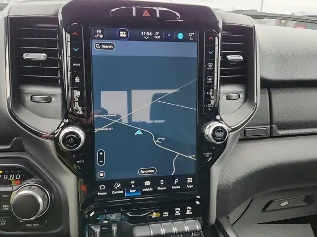 2024 Ram 1500 Big Horn Crew Cab 4x4 | HEMI V8 | NAV | Alpine - Photo 4