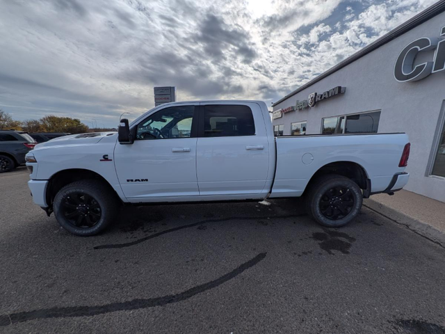 2025 RAM 3500 LARAMIE - Photo 4