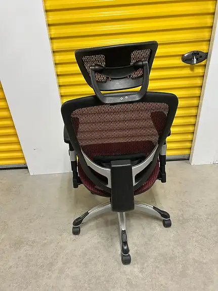 Staples Hyken Ergonomic Mesh Swivel Task Chair! - Photo 4