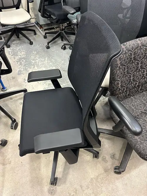 Haworth Very Chair – Brand New Ergonomic Task Chair! - Photo 4