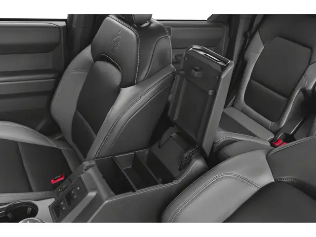 2026 Ford Bronco Outer Banks 4dr 314A - Photo 13