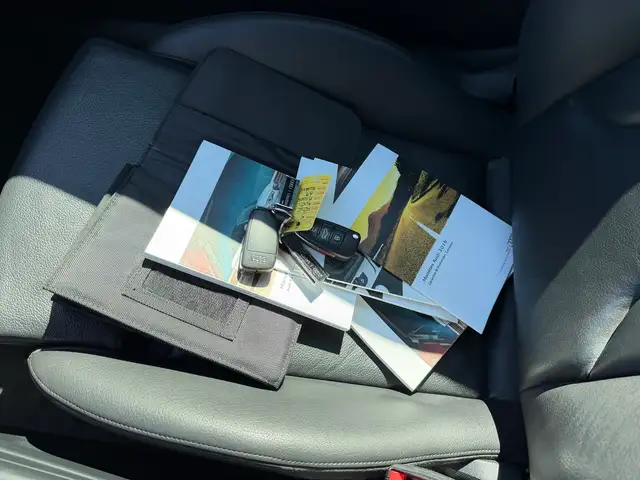 2016 Audi A3 2dr Cabriolet quattro 2.0T Technik CLEAN CARFAX! - Photo 26