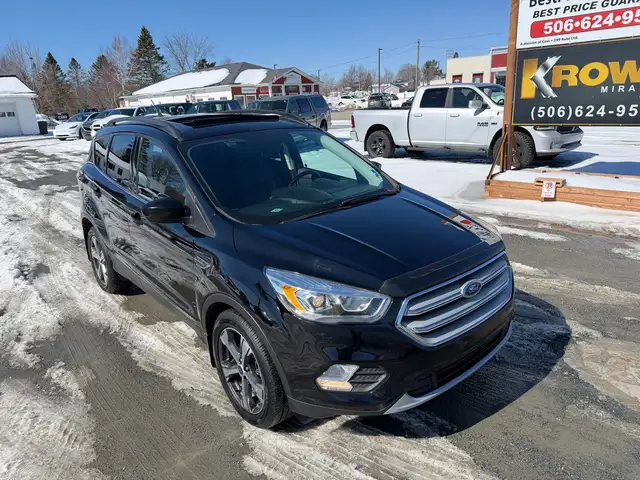 2018 Ford Escape SEL 4WD CERTIFIED! CLEAN CARFAX! - Photo 2