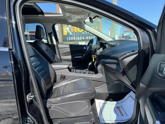 2018 Ford Escape SEL 4WD CERTIFIED! CLEAN CARFAX! - Photo 12