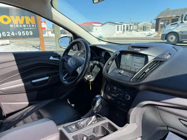 2018 Ford Escape SEL 4WD CERTIFIED! CLEAN CARFAX! - Photo 14