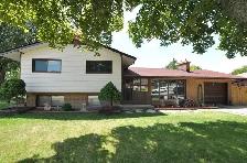 Room - Basement - FEMALE only - Mohawk - St-Jo Hosp - NOW - Photo 2