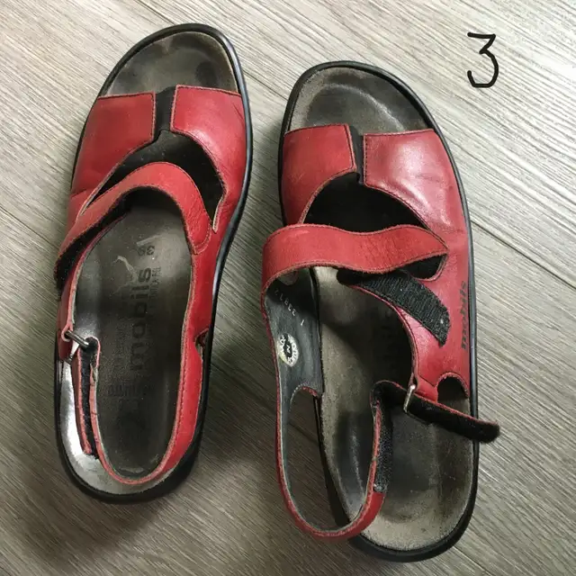 Sandale cuir rouge, MEPHISTO, grandeur 39,