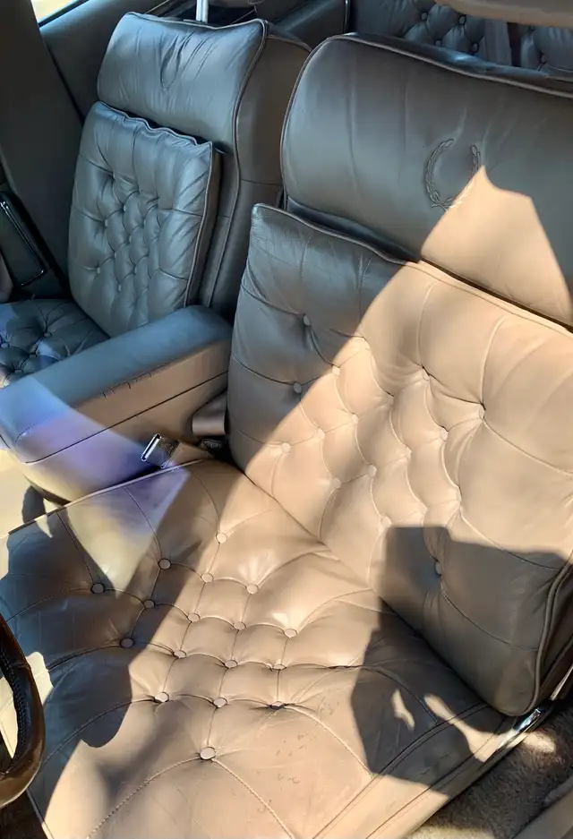 1990 Cadillac  BROUGHAM — V8 5.0L MAFIA BOSS CAR - Photo 4