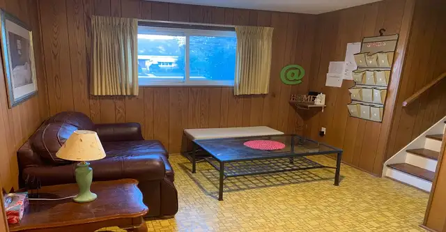 Room for Rent - Female Only - Mohawk College West 5th - NOW - Photo 3