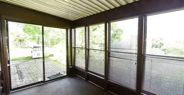 Room for Rent - Female Only - Mohawk College West 5th - NOW - Photo 7