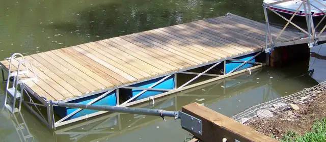 55 gallons plastic barrels, 2 caps on top. - Photo 8