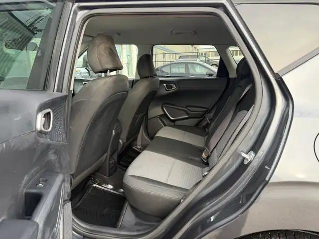 2021 Kia Soul| Front Wheel Drive| Clean Carfax | One Owner | - Photo 17