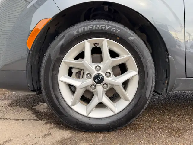 2021 Kia Soul| Front Wheel Drive| Clean Carfax | One Owner | - Photo 22