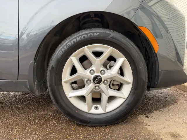 2021 Kia Soul| Front Wheel Drive| Clean Carfax | One Owner | - Photo 24