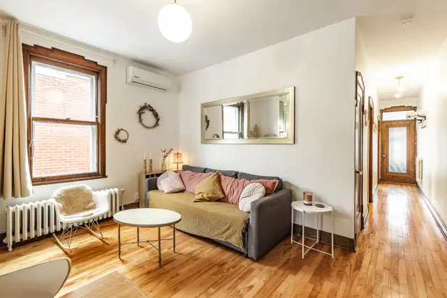 Condo lumineux au dernier étage avec deux chambres fermées - Photo 3